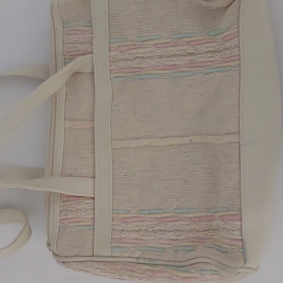 Purse - Picture 2 of 4